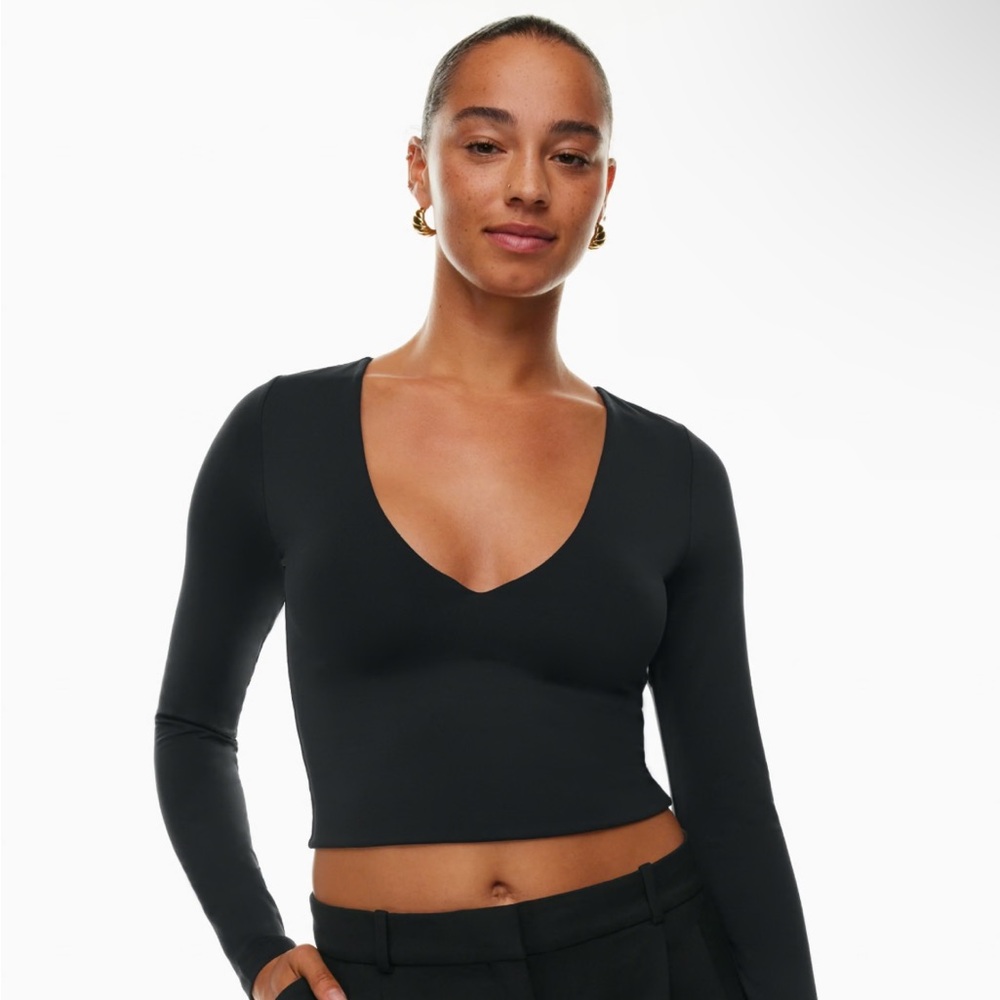 Aritzia Babaton Black Contour V-Neck Long Sleeve